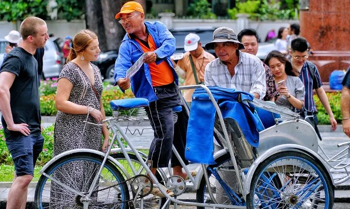 Paris Seine Bicycle Tour, Optional Louvre Entrance