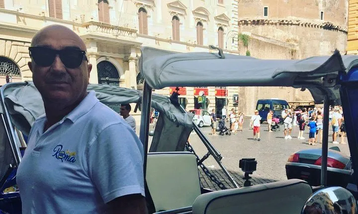 James Bond tour on board of the Ape Calessino