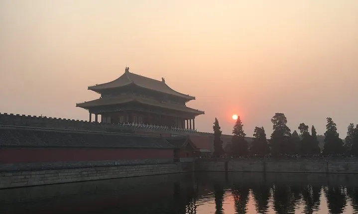 Beijing Private Layover Tour of Forbidden City with Lunch and Airport Pickup