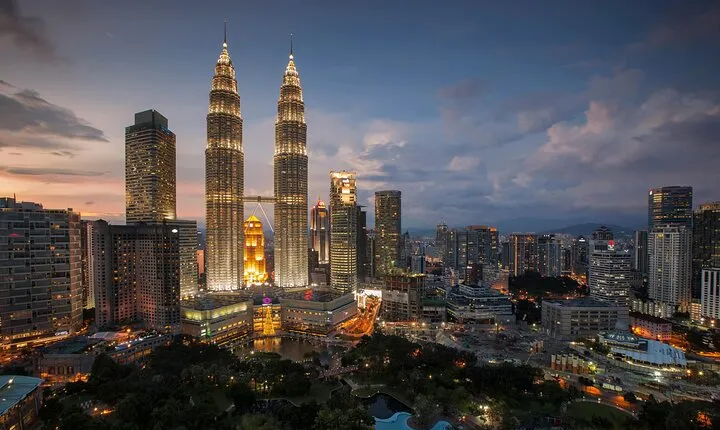 Oneway from Kuala Lumpur to Johor Bahru or Penang