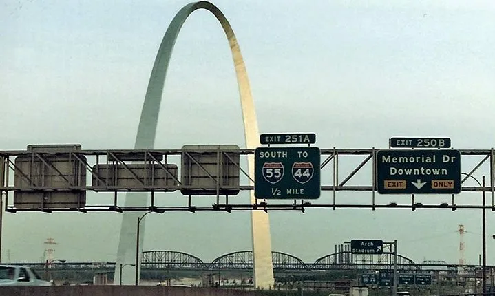 Interstate 55: A Self-Guided Driving Tour