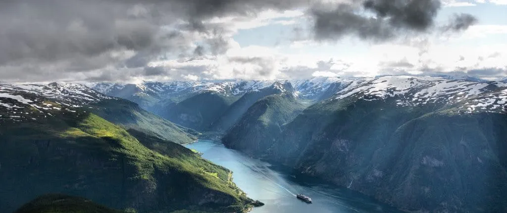 Private tour to Sognefjord, Gudvangen, and Flåm from Bergen