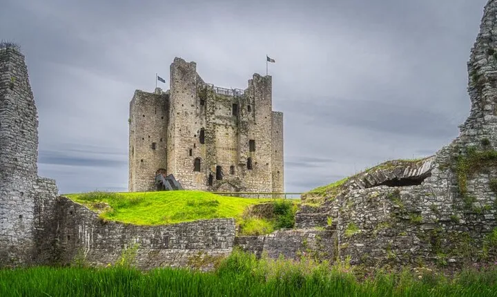 Castles and Whiskey Tour