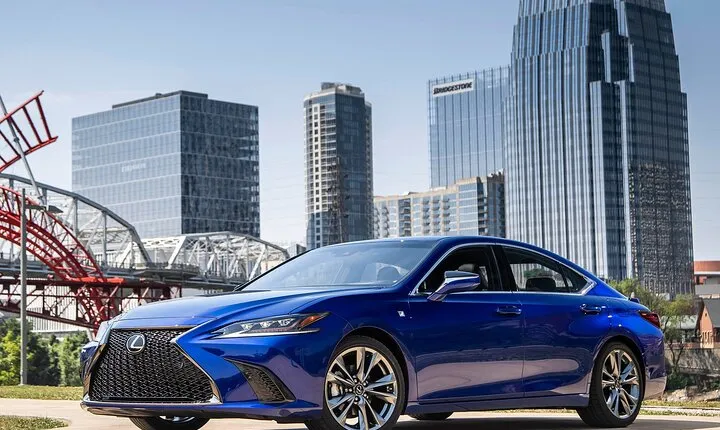 Private Sedan Transfer from Sharjah Airport SHJ to Sharjah