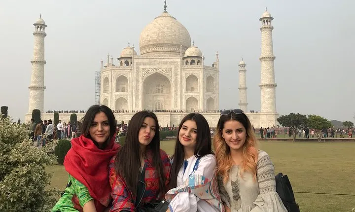 Taj Mahal Tour From Delhi By Private Car