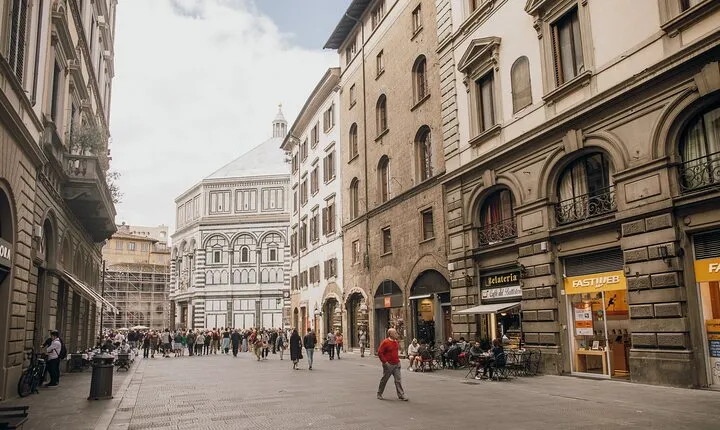 Private Florence Walking Tour with Skip the line David and Duomo