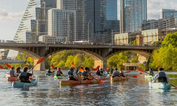 Guided Sunset Bat Kayak Tour in Austin
