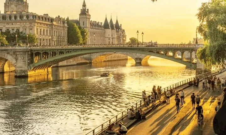 See 15 plus Paris Sights Tour and Fun Perfume Experience