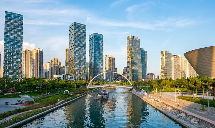 Seoul to Incheon: Cultural Highlights and Urban Discovery