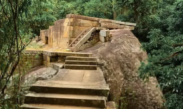 Ritigala, Kala Wewa and Namal Uyana from Dambulla