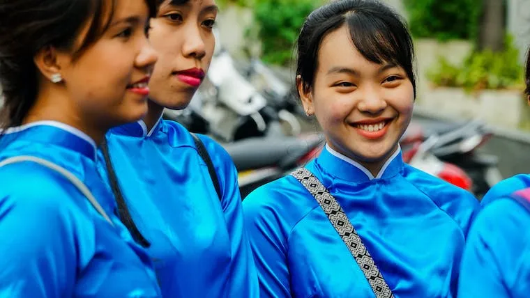 Ho Chi Minh City food tour on scooters with girl power riders