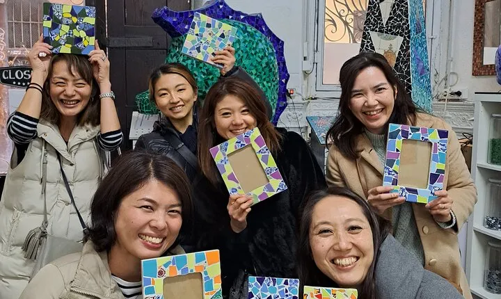 Gaudi Experience: Trencadis / Mosaic Workshop in Barcelona