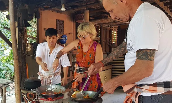 Private Tour: Cooking Class & Lanna Culture experience Learning