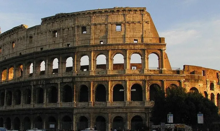 Guided tour of Colosseum, Roman Forum and Palatine hill