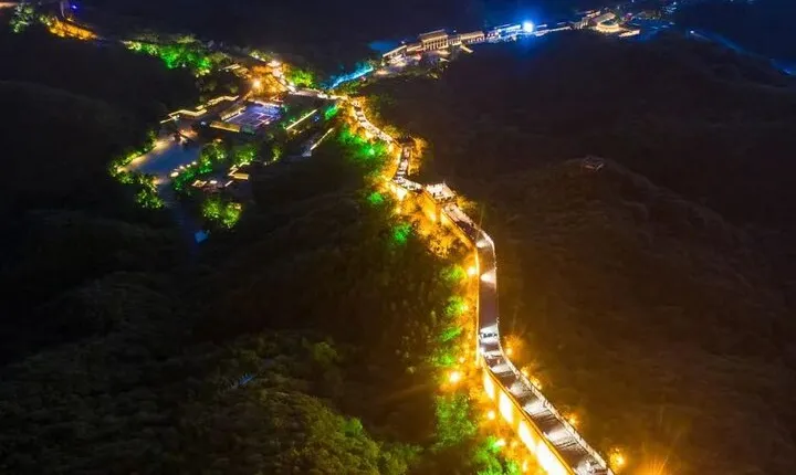 Night Tour of the Great Wall
