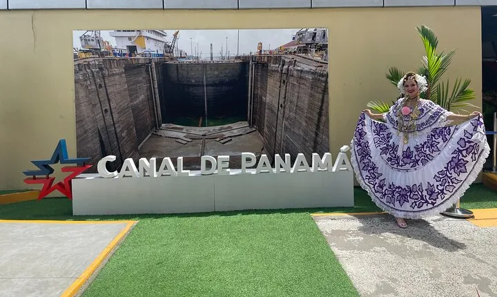Panama Tour of the Panama Canal and the Panama City