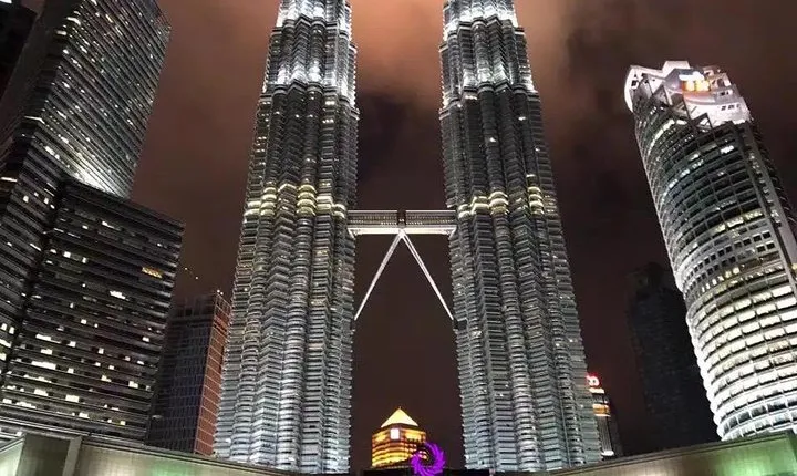 Full day Private Guided Kuala Lumpur City tour & Country side tour with Lunch