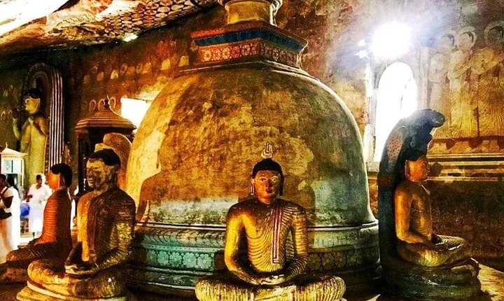 Sigiriya to Dambulla cave temple to Kandy