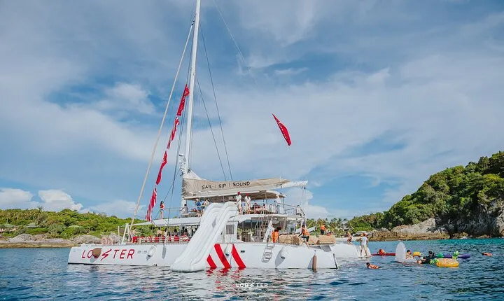 Lobster Yacht - Phuket Party On A Luxury Yacht