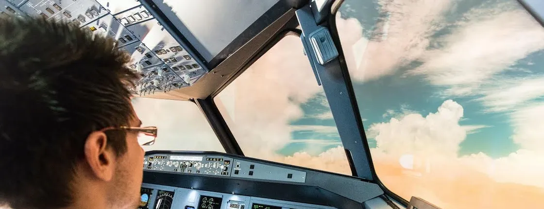 Airplane flight simulator experience in Paris
