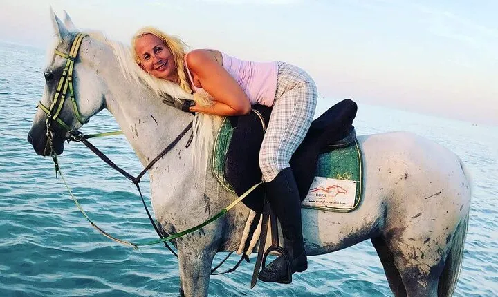 Horseback Two Hours Guided Riding with Transfer in Hurghada