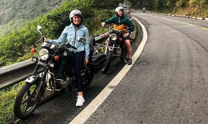 One Way Motorcycle Tour in Hue-Da Nang-Hoi An via Hai Van Pass