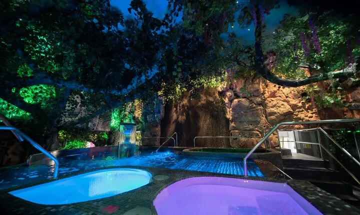Spa: Hydrotherapy + Thematic Relaxing Massage + Teppanyaki dinner