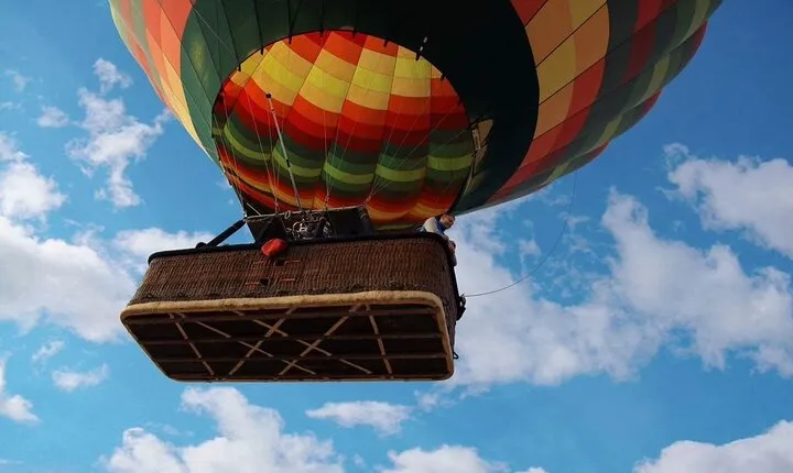 Full-Day Private Tour in Luxor with Hot Air Baloon Experience