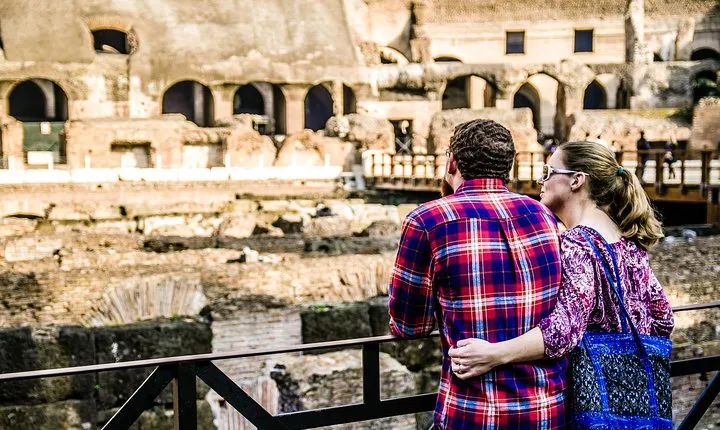 ROME: Small Group Colosseum 75 min Tour