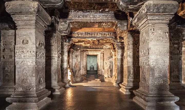 Romantic tour in Aurangabad