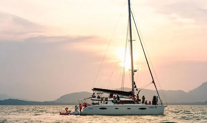 Private Dinner Cruise by Catamaran Yacht