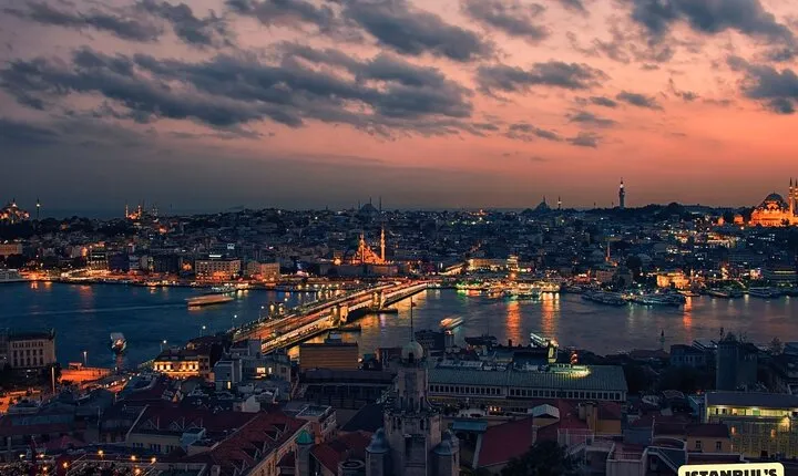 Istanbul Private Yacht Sunset Tour - 2 Hours
