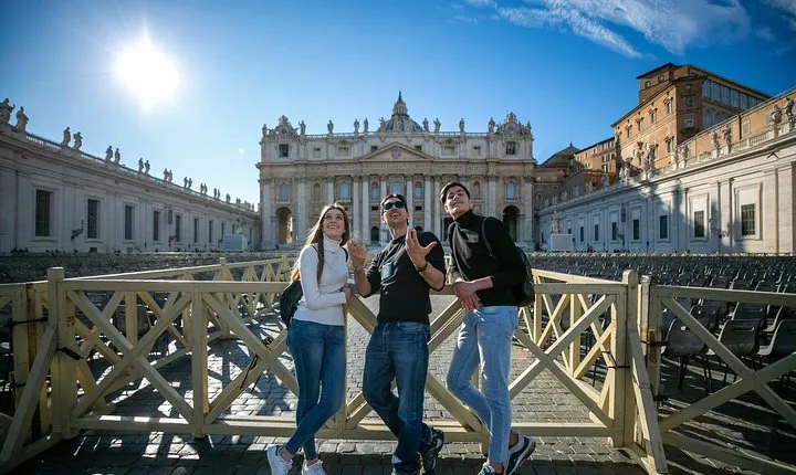 Private Sistine Chapel Tour with other Vatican Must-See Sites as St Peter Church