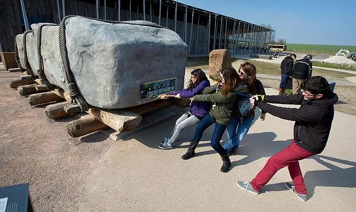 London to Stonehenge and Windsor Castle Including Entrance Tickets