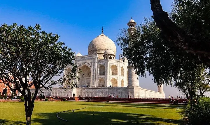 5 Days Golden Triangle Tour By Train/Rail Experience