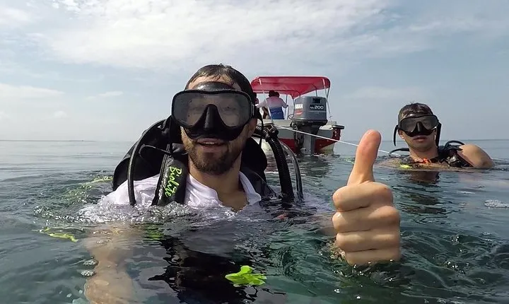 Scuba diving in Rosario Islands