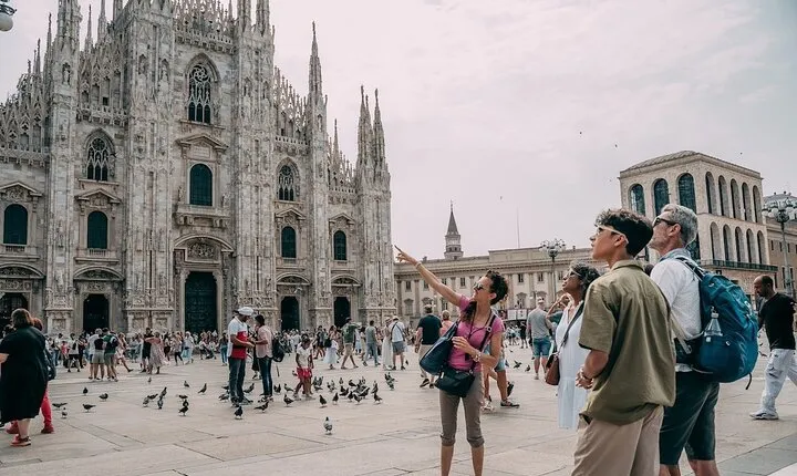 Best of Milan Small-group Walking Tour with Duomo visit