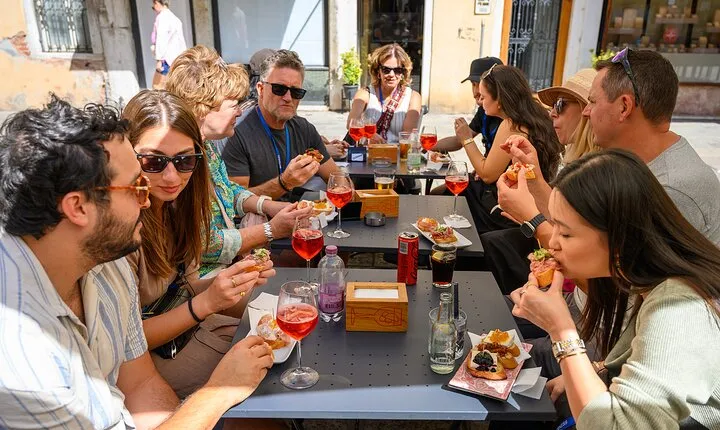 Venetian Cicchetti Street Food & Sightseeing Walking Tour with local guide