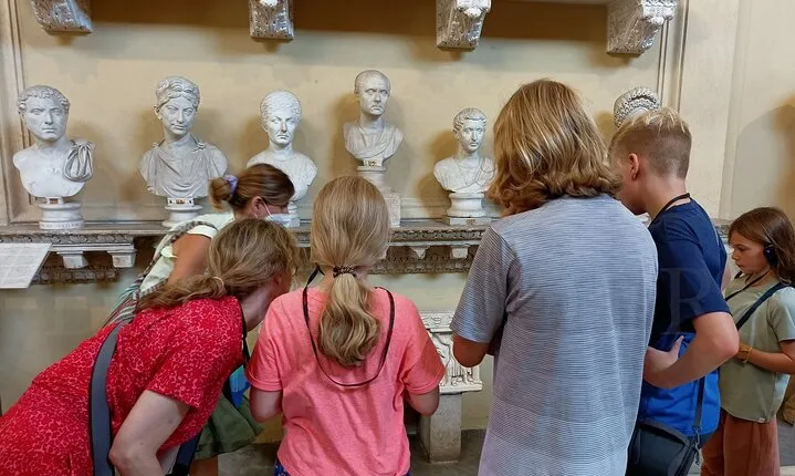 Skip-the-lines Private Vatican & Sistine Chapel Tour for Kids & Families 