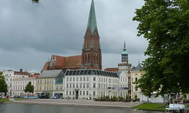 Schwerin Private Walking Tour With A Professional Guide