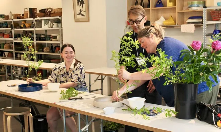Traditional Japanese Flower Styling Workshop - Ikebana in Kyoto