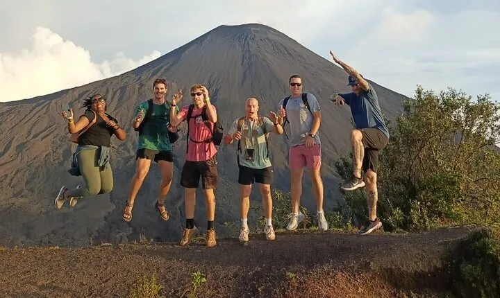 Private Pacaya Volcano Hike & Optional Pizza Experience