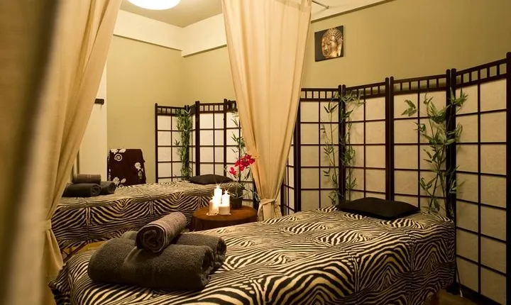 1-Hour Aroma Oil Massage plus 20-Minute Free Fish Pedi