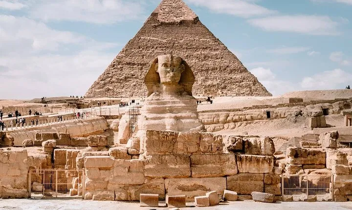 Cairo Day Trip: Pyramids, Egyptian Museum & Lunch - Hurghada