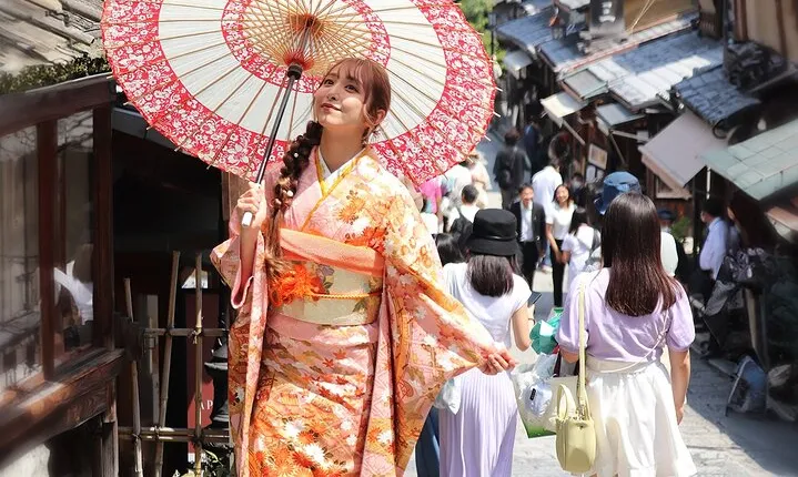 Kimono Rental Service near Kiyomizudera Temple