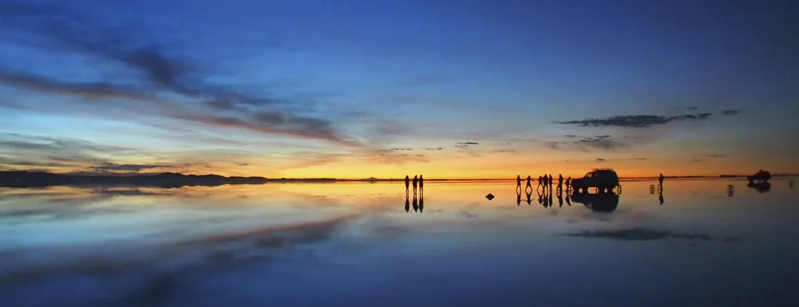 Full-Day Salt Flat Adventure at Salar de Uyuni with Sunset Viewing