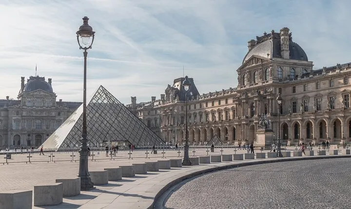 Paris Half Day Private Sightseeing Tour with a Driver