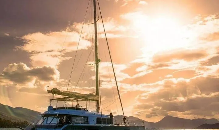 Full Day Yacht Tour in Catamaran Naxos Greece