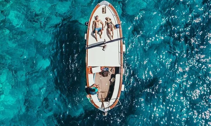 Full day on a private boat to discover Capri