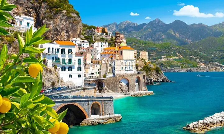 From Naples: Day Trip to Pompeii and Sorrento with Lunch
